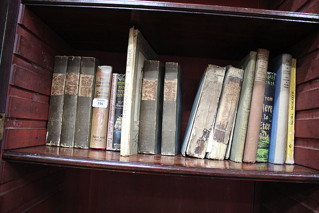 Appraisal: A QUANTITY OF VARIOUS LITERATURE books to include Mr Midshipman