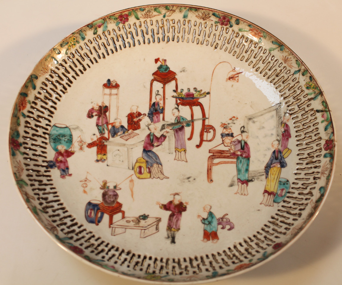 Appraisal: A Chinese porcelain dish the circular body with a pierced