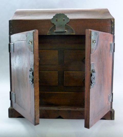 Appraisal: A Huanghuali scholar's chest with brass fittings cm wide cm