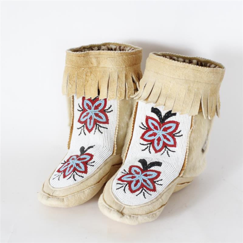 Appraisal: Pair Alaskan Native American beaded floral mukluk boots moccasins with