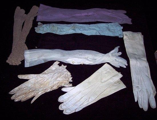 Appraisal: Assorted pairs of ladies' gloves including evening gloves kid gloves