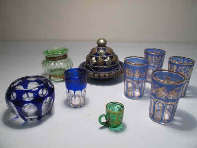 Appraisal: Lot of assorted Czechoslovakian glass and art glass pieces Pieces