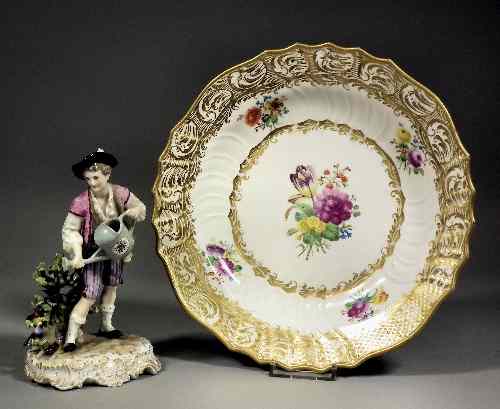 Appraisal: A Vienna porcelain cabinet plate of shaped outline the centre