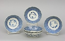 Appraisal: Set of Five Blue and White Imari Bowls ca Late