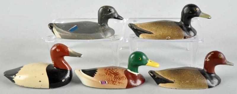 Appraisal: Lot of Cast Iron Hubley Duck Paperweights Description Assorted colors