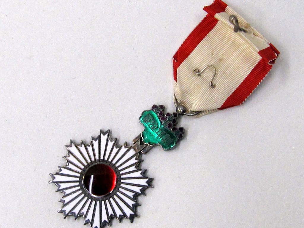 Appraisal: Japanese Order of the Rising Sun medal