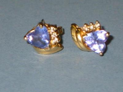 Appraisal: A PAIR OF TANZANITE AND DIAMOND STUD EARRINGS the heart