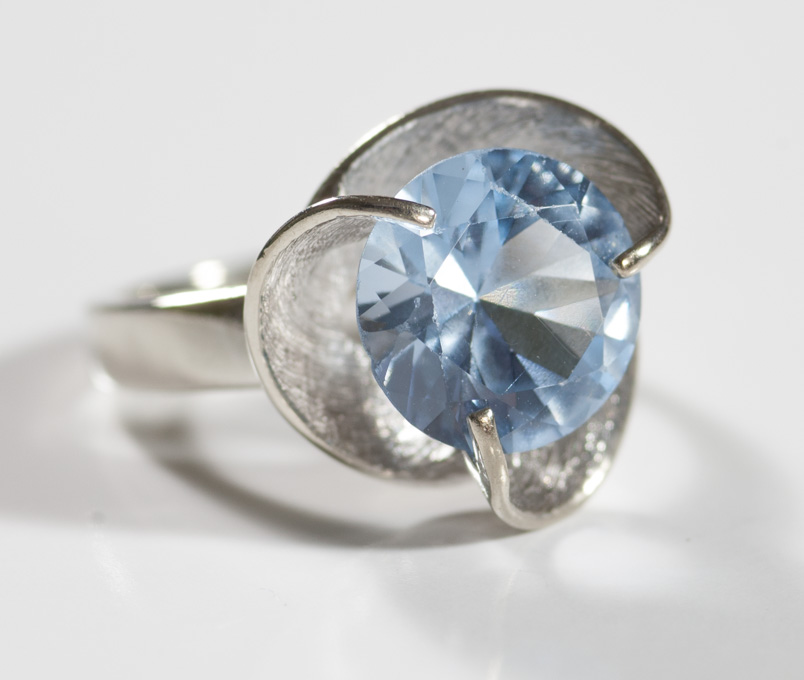 Appraisal: SYNTHETIC BLUE SPINEL AND WHITE GOLD RING The k white