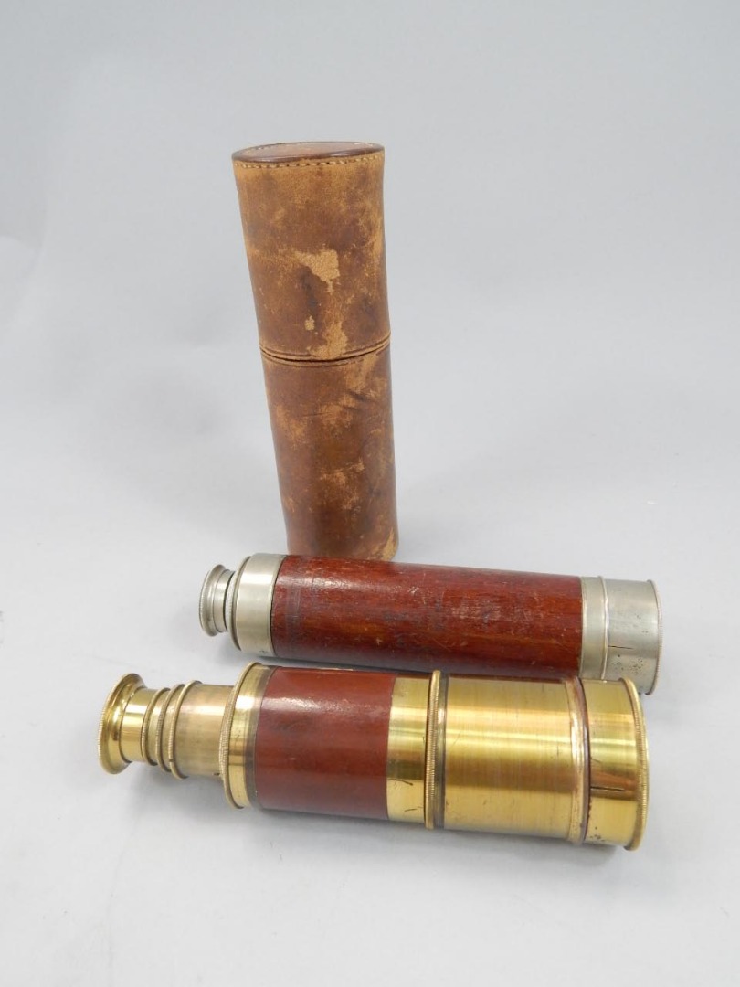 Appraisal: A brass and mahogany six draw telescope no maker's mark