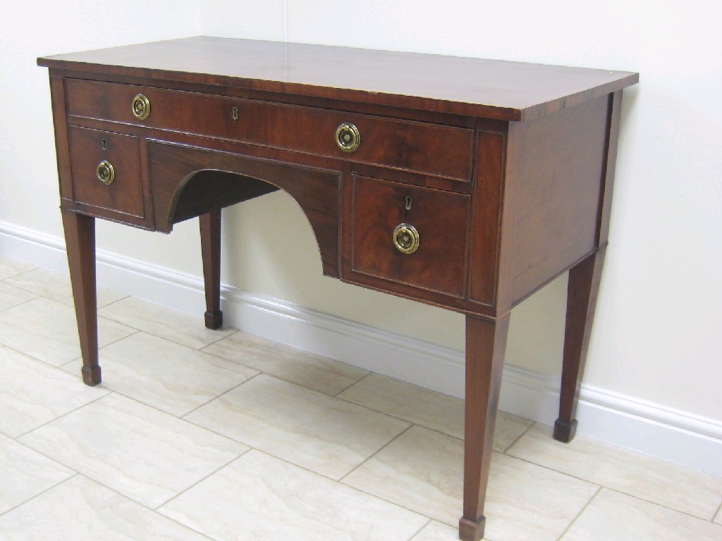 Appraisal: An early th Century mahogany Sideboard with satinwood cross-banded and