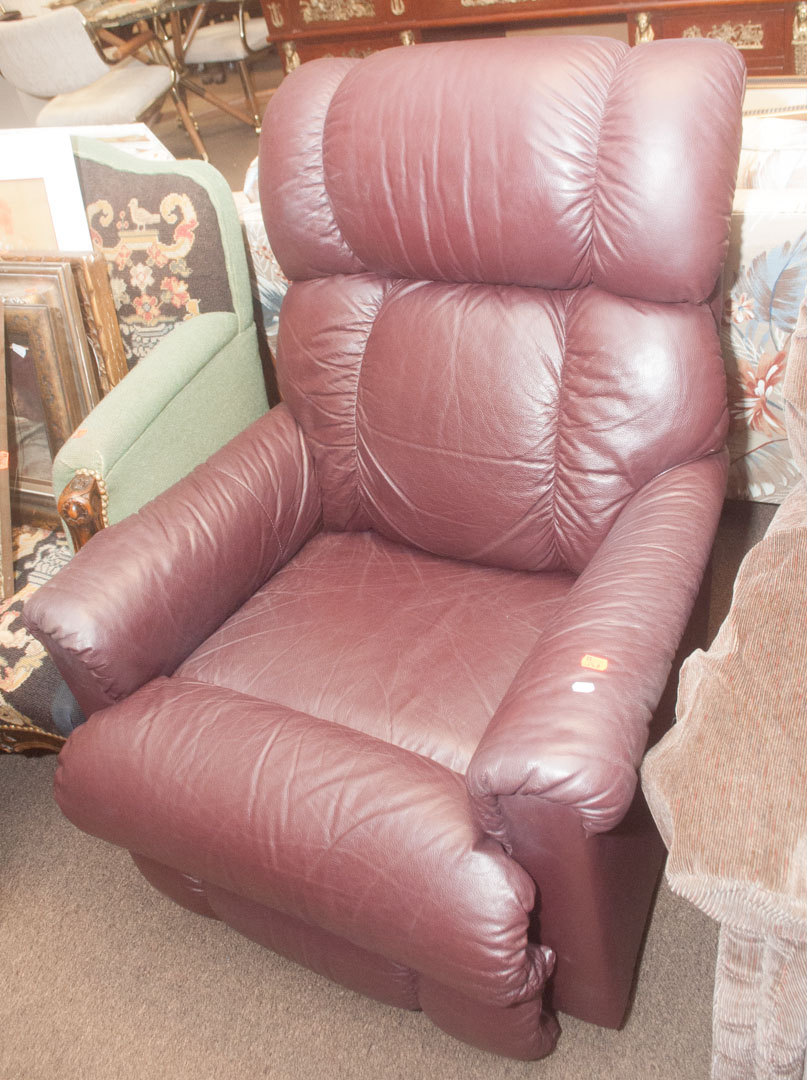 Appraisal: Two recliners Undernumber