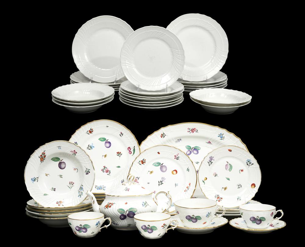 Appraisal: Richard Ginori Italy pieces of 'Perugia White' china accented with