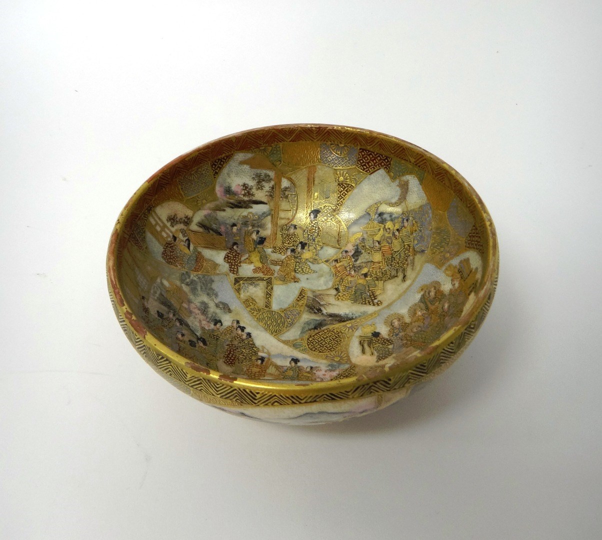 Appraisal: A Japanese Satsuma bowl Meiji period painted on the interior