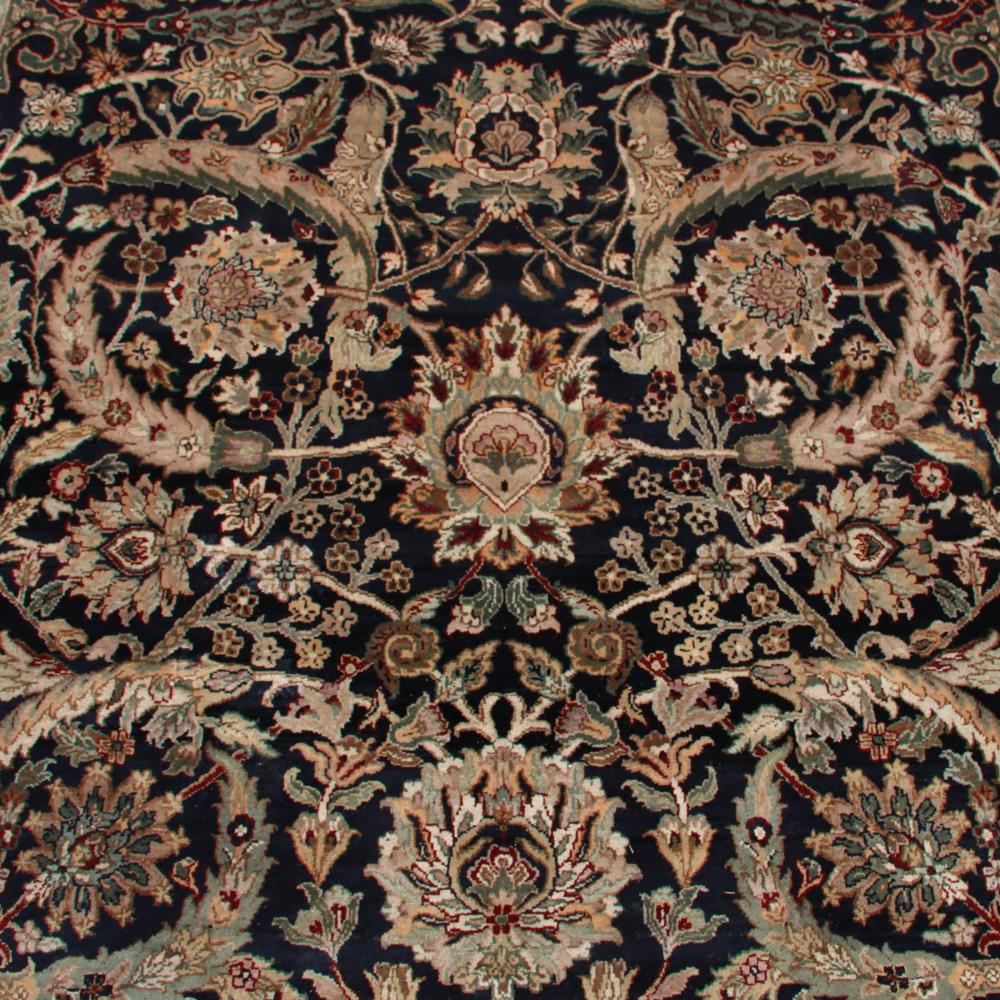 Appraisal: INDIA AGRA HAND-KNOTTED RUG WOOL PILE AND KNOTS PER SQUARE