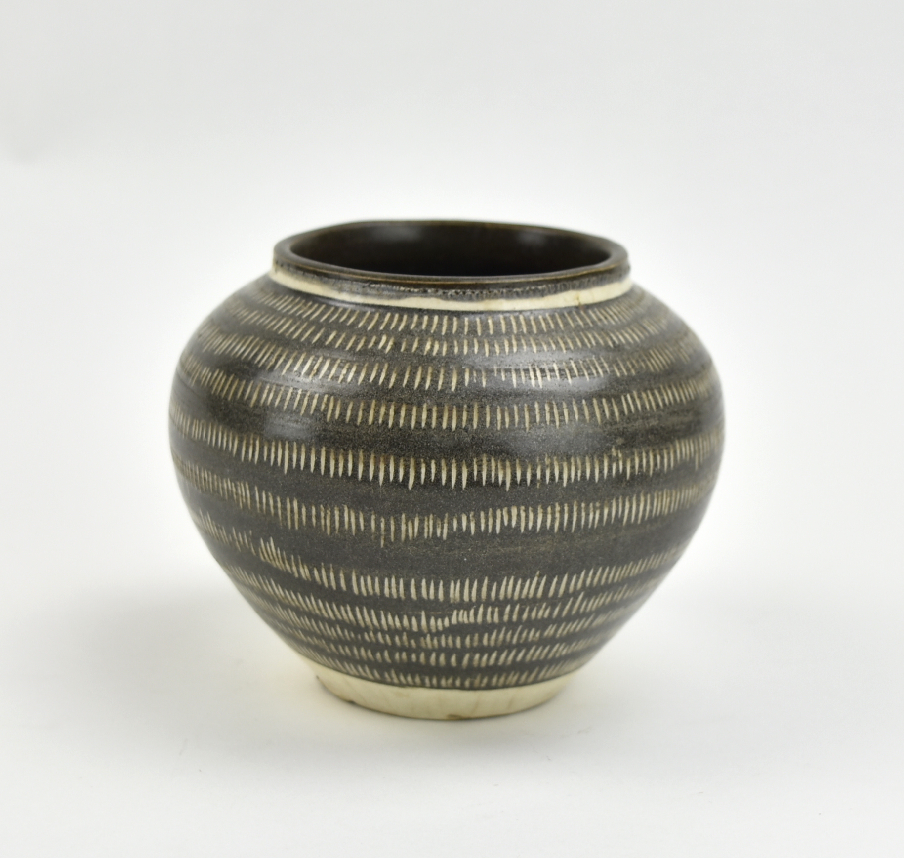 Appraisal: Chinese Song Dynasty of baluster form rising from a gently