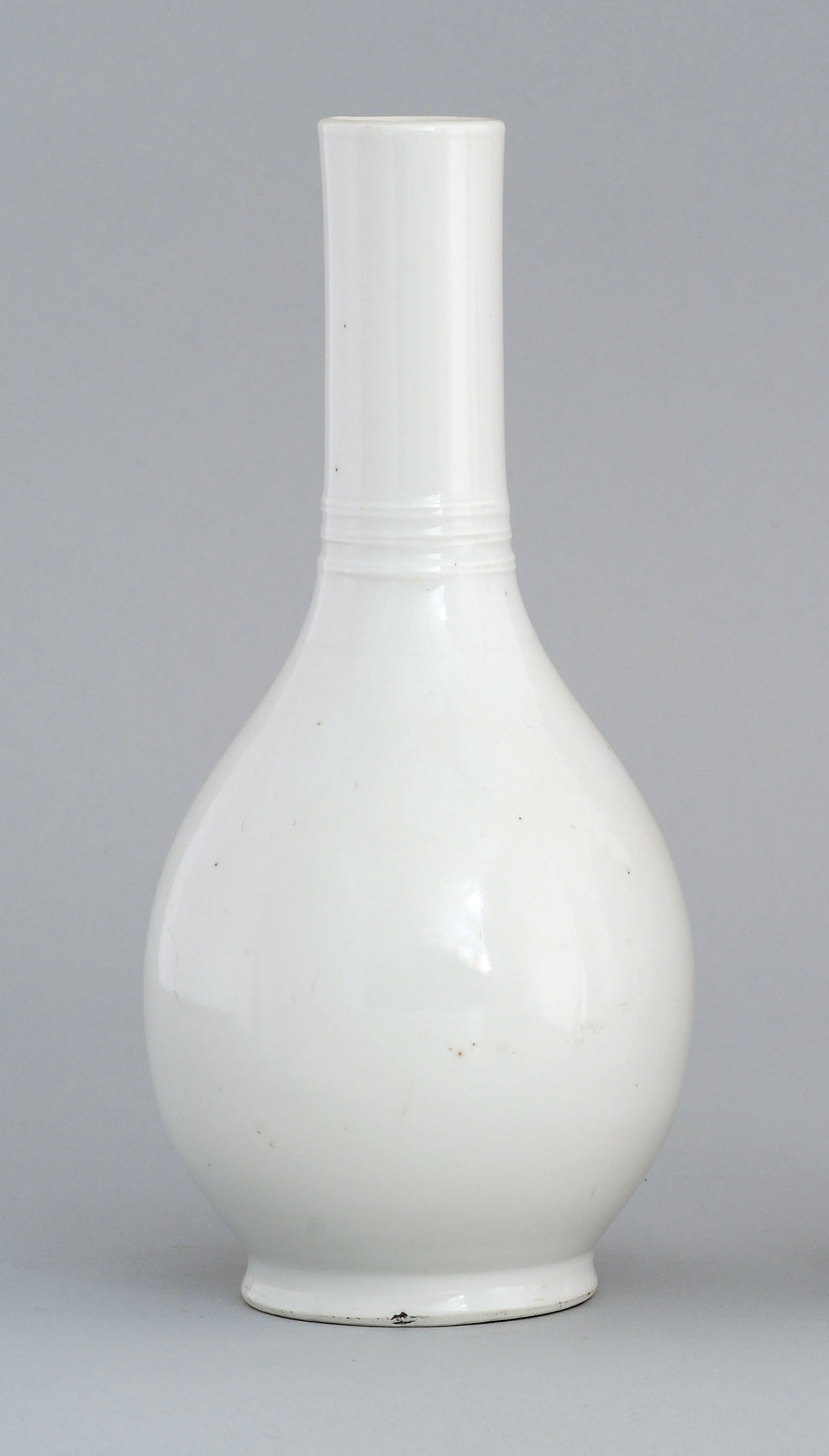 Appraisal: BLANC DE CHINE PORCELAIN VASE th CenturyBladder shape with three-ring