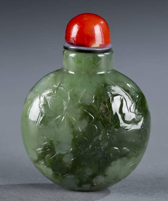 Appraisal: Jadeite Chinese snuff bottle A jadeite Chinese snuff bottle c