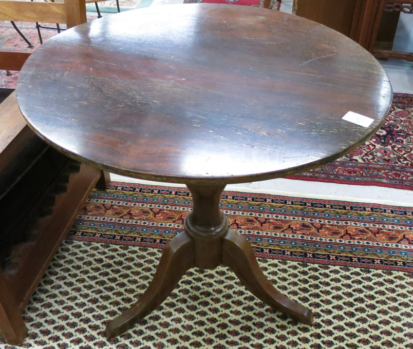 Appraisal: ROUND MAHOGANY TILT-TOP TEA TABLE Continental early th century the