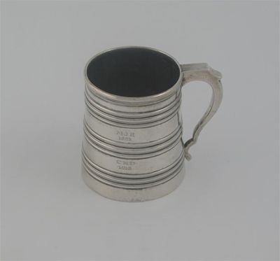 Appraisal: A rare early th century Chinese tapering mug with reeded