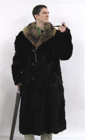 Appraisal: A MAN'S NATURAL BEAR FUR FULL LENGTH COAT with coyote