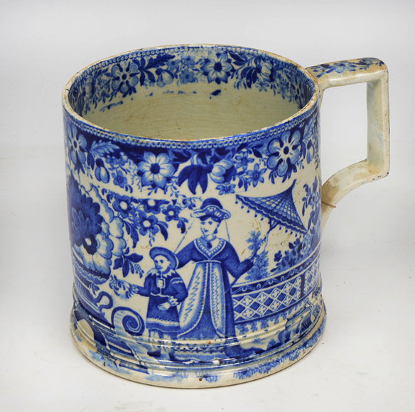 Appraisal: A LATE TH EARLY TH CENTURY BLUE AND WHITE POTTERY