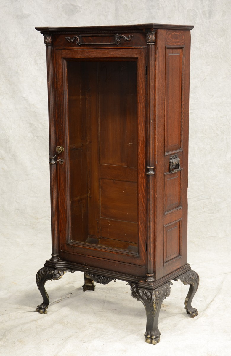 Appraisal: Oak cabinet for a Mills Dewey model slot machine triple