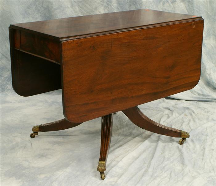 Appraisal: Mahogany Federal drop leaf breakfast table all legs ended out