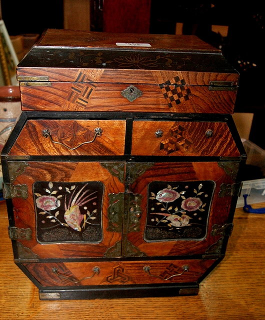 Appraisal: Japanese inlaid small table top cabinetwith inset lacquer panels cm