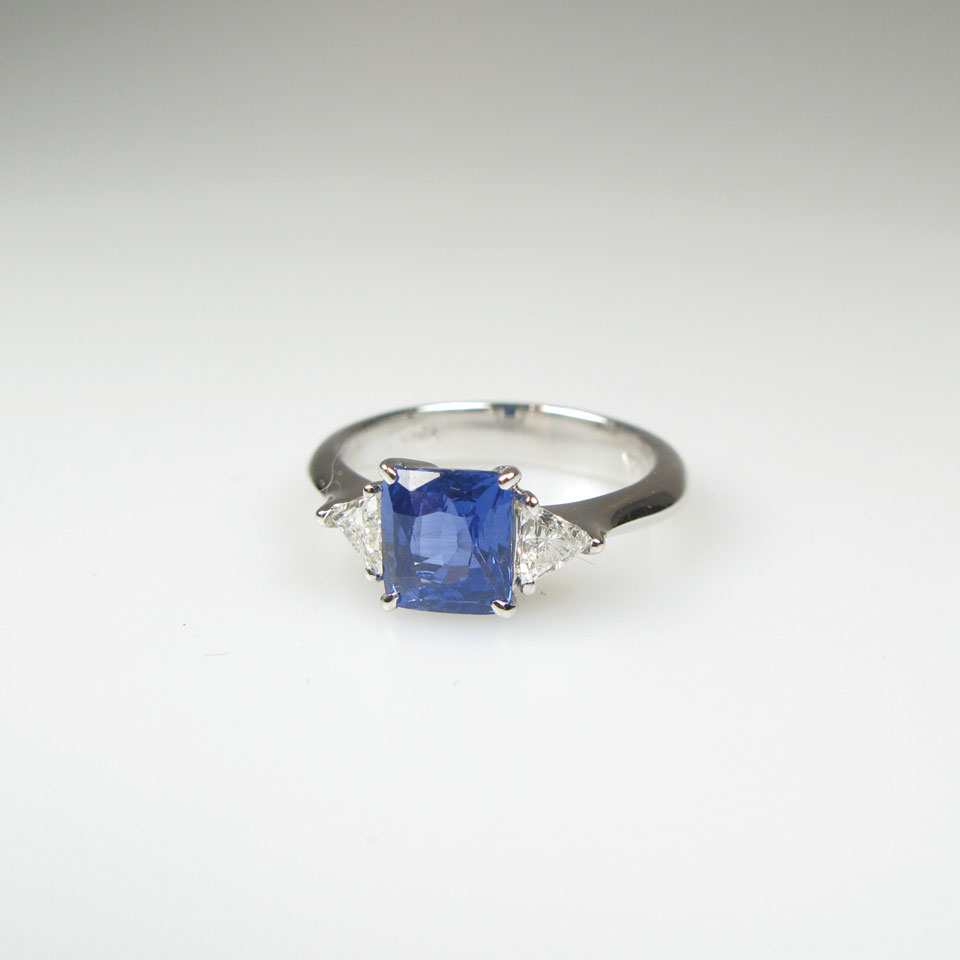 Appraisal: k White Gold Ring set with an emerald cut sapphire