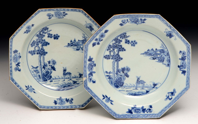 Appraisal: A PAIR OF TH CENTURY CHINESE PORCELAIN OCTAGONAL BLUE AND