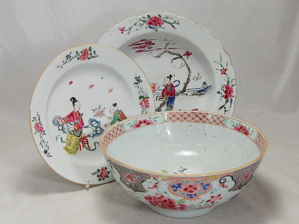 Appraisal: A Chinese Famille Rose dish decorated with figures in a