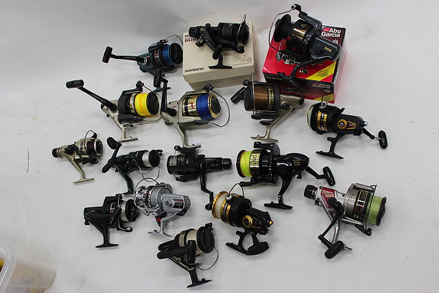 Appraisal: A LARGE QUANTITY OF BOXED AND UNBOXED FISHING REELS to