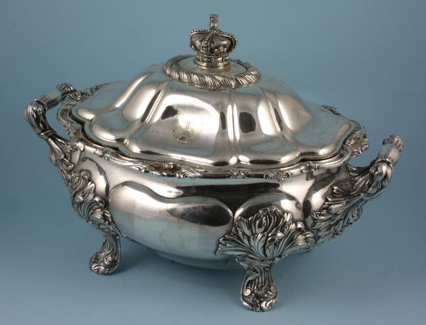 Appraisal: th Century Birmingham silver-plated covered tureen with crown finial top