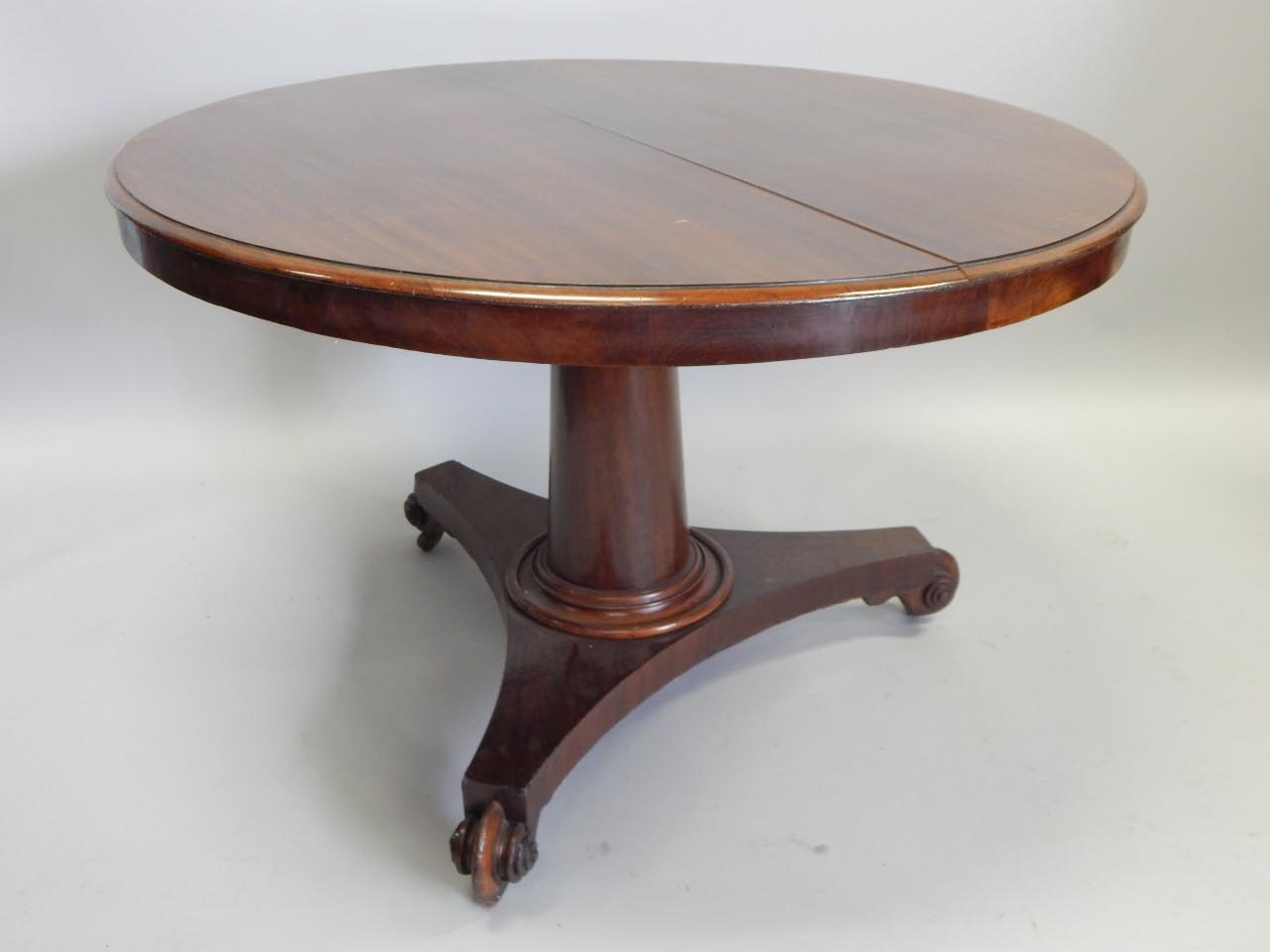 Appraisal: A Victorian mahogany breakfast table the circular top with a