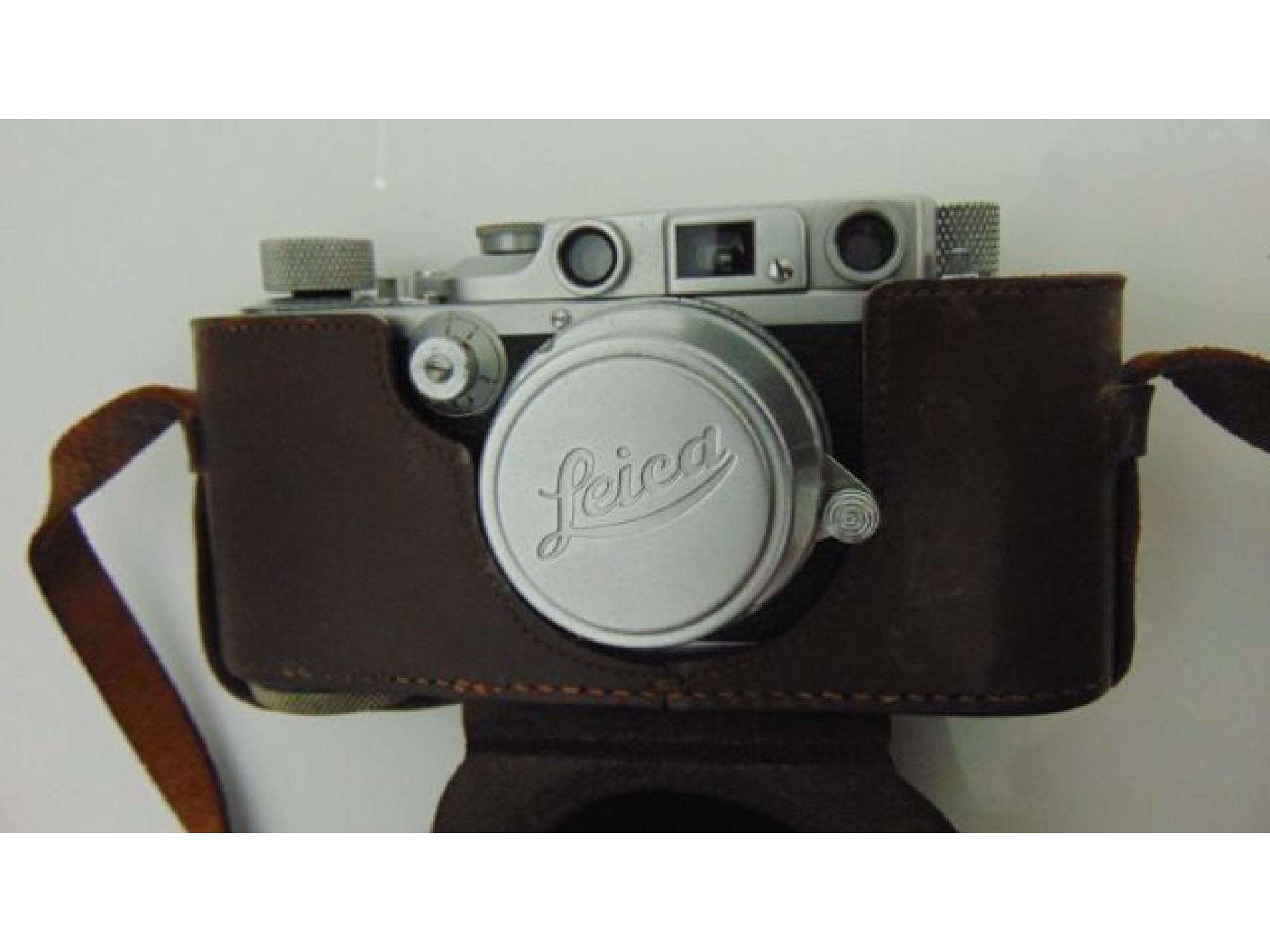 Appraisal: A Leica camera model B- number