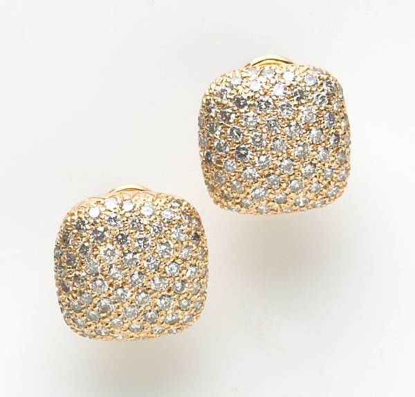 Appraisal: A pair of diamond and k gold earrings estimated total