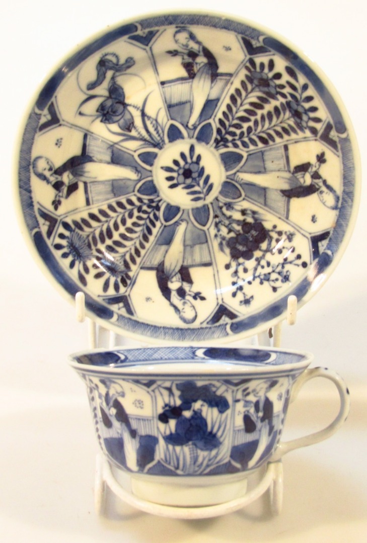 Appraisal: A Chinese blue and white porcelain Qing period cup and