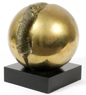 Appraisal: SUERRA BRASS SCULPTURE SUERRA BRASS SCULPTURE DIA ABSTRACT A brass