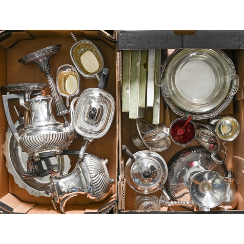 Appraisal: Miscellaneous plated ware to include a five piece tea and