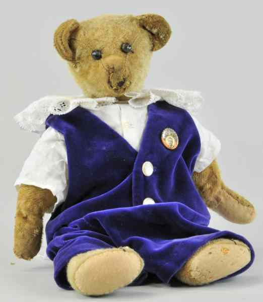 Appraisal: EARLY AMERICAN TEDDY BEAR Early American jointed bear in vintage