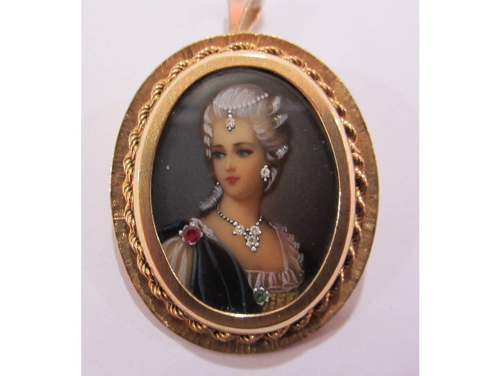 Appraisal: Eighteen carat gold mounted portrait brooch pendant with transfer printed