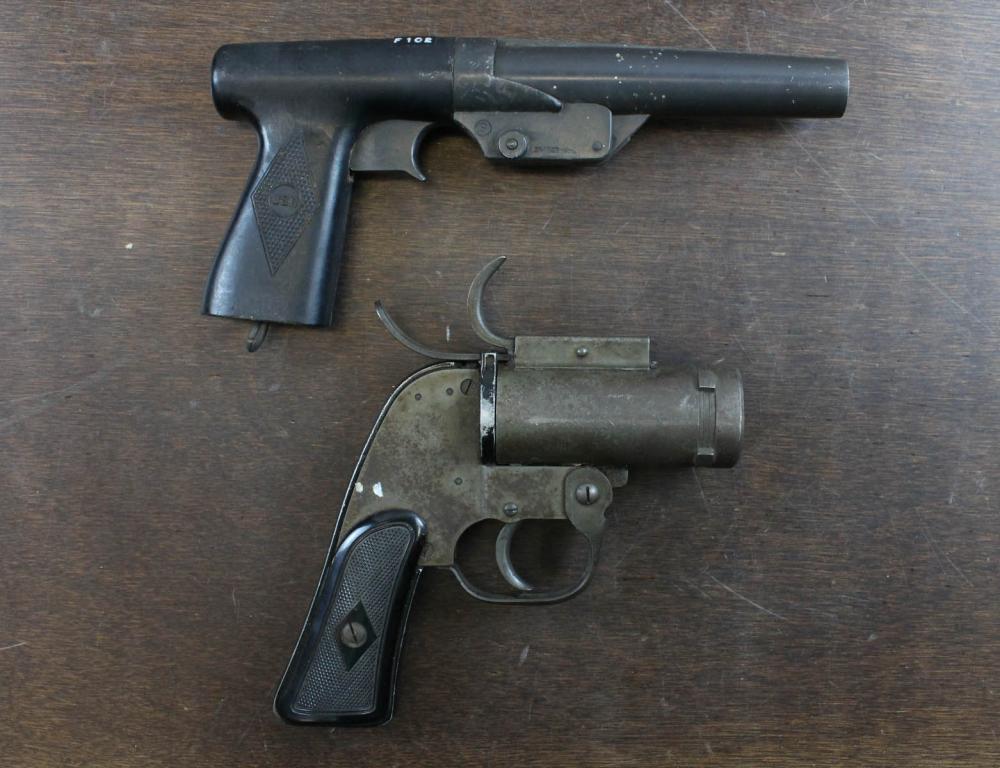 Appraisal: TWO UNITED STATES MILITARY FLARE SIGNAL PISTOLS Eureka M mm