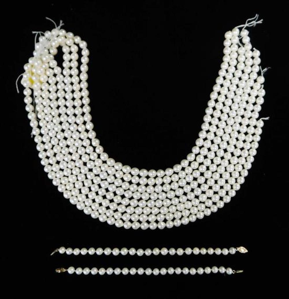 Appraisal: JEWELRY Pearl assortment eight hanks of unstrung pearls and two