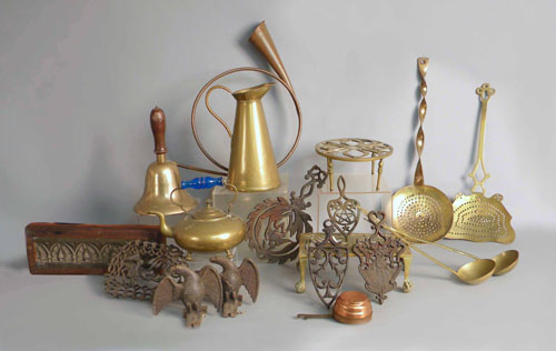 Appraisal: Group of metalware to include trivets horn utensils etc