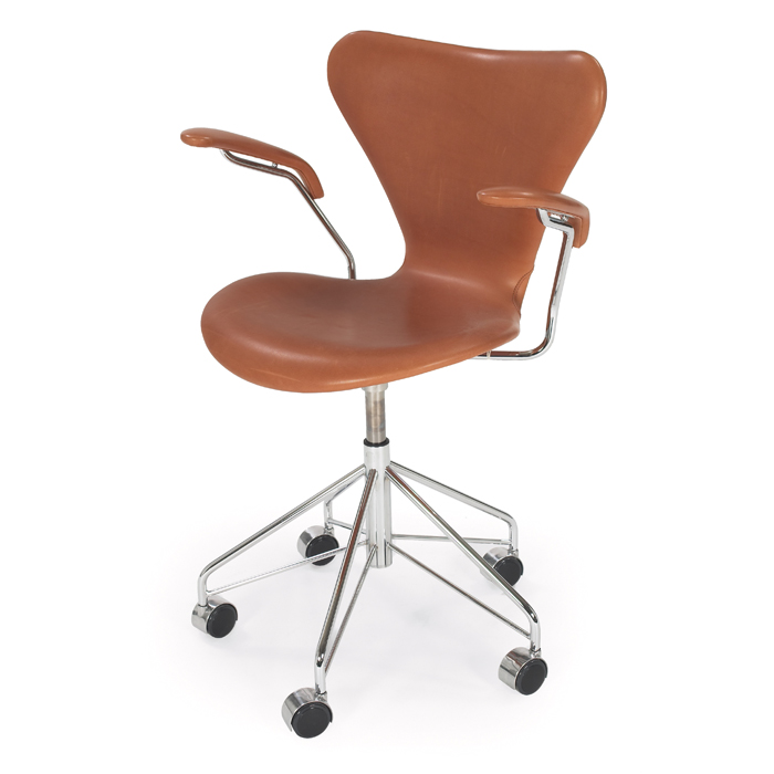 Appraisal: Arne Jacobsen Series task chair byFritz Hansen molded plywood seatsand