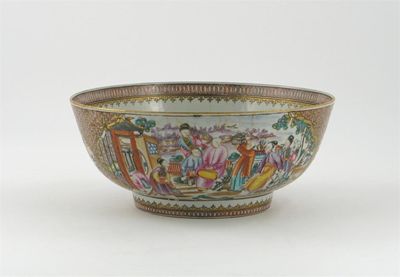 Appraisal: A Chinese Mandarin palette bowl painted with four panels of