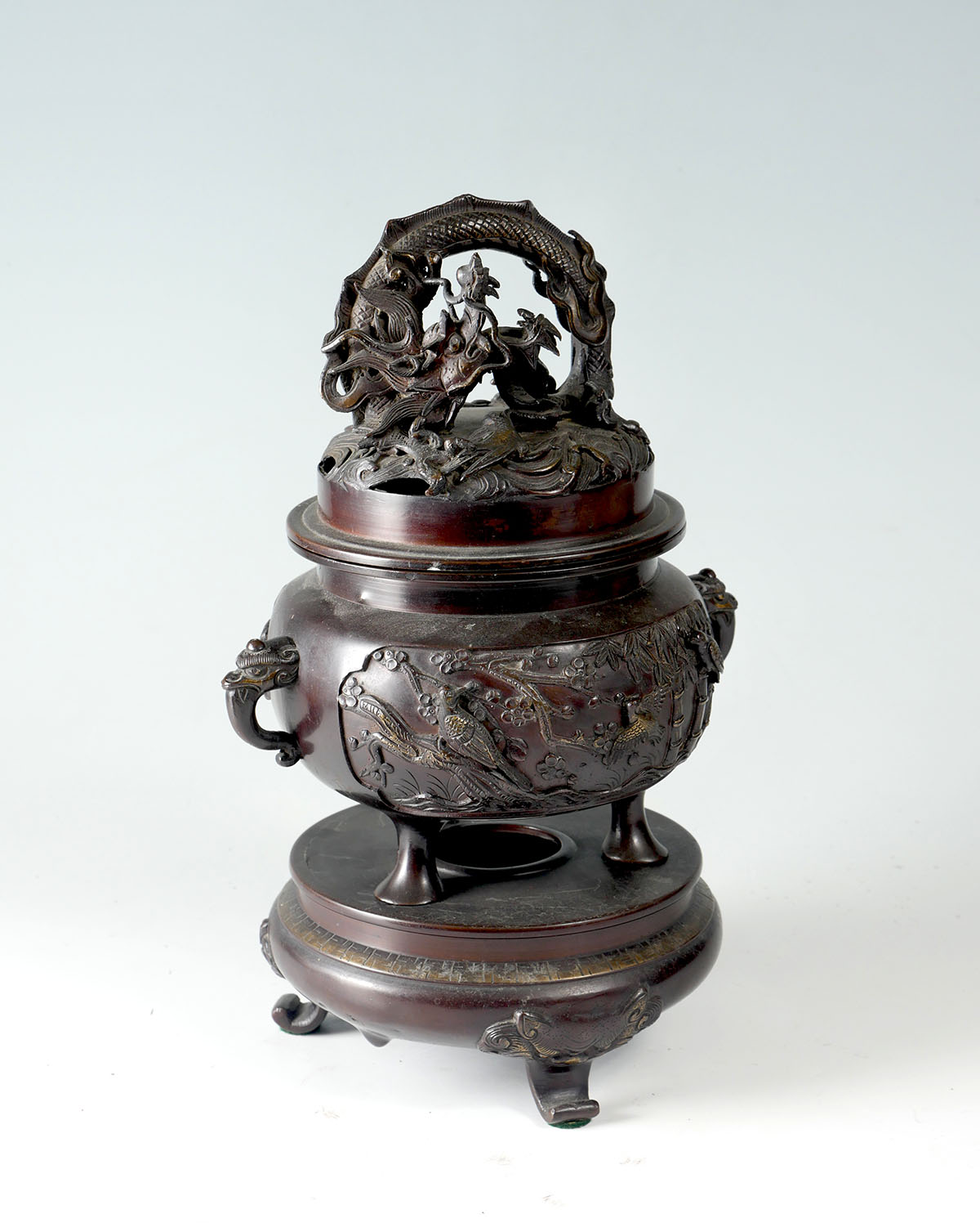 Appraisal: BRONZE JAPANESE DRAGON CENSER Heavy Japanese bronze censer with a