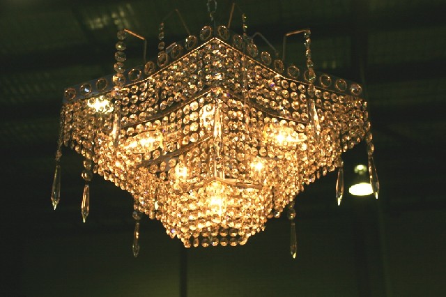 Appraisal: A s four tier six light Swarovski crystal chandelier