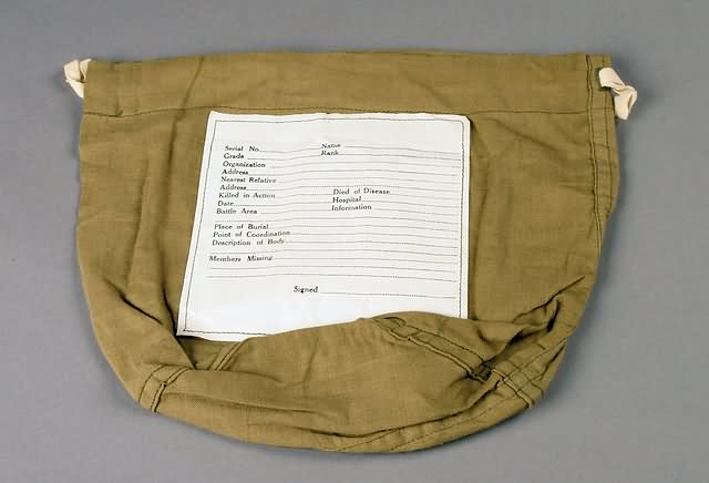 Appraisal: Graves registration personal affects bag WWI