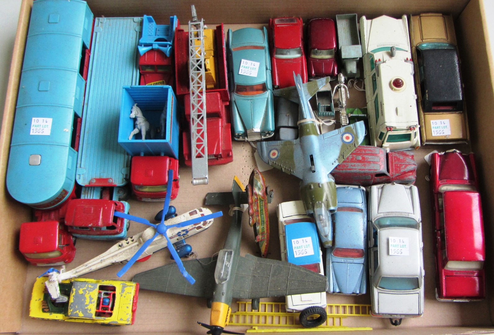 Appraisal: A quantity of die-cast vehicles mainly Corgi and Dinky including